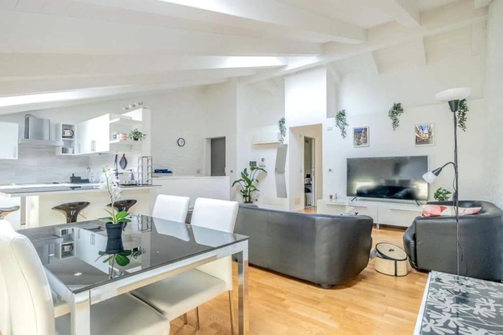 Penthouse Piazza San Giacomo Udine Extérieur photo